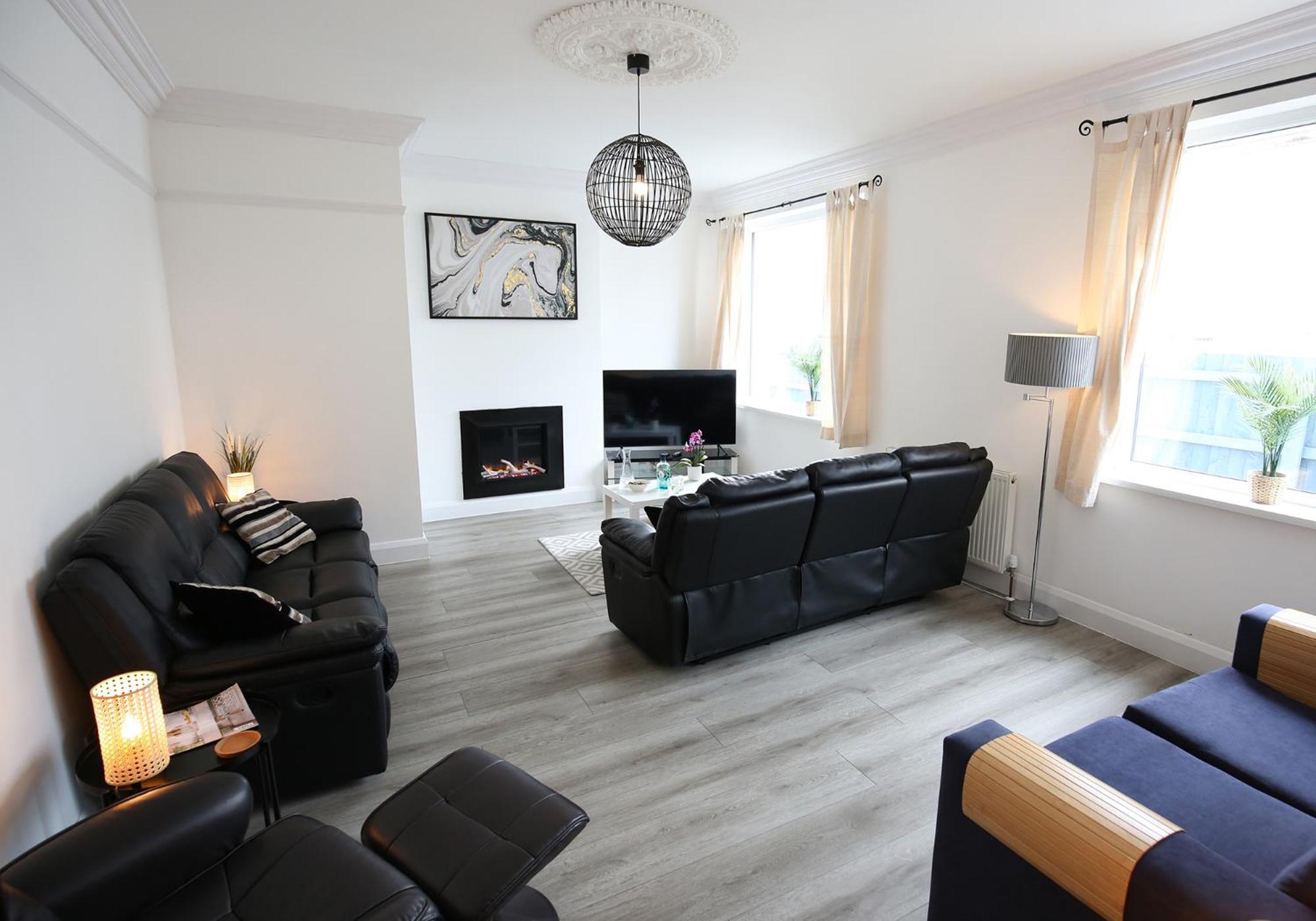 Park House - Very Spacious 4 Bed House, Games Room, Free Netflix, Close To Argyle, In The Heart Of Plymouth - Dogs Welcome - Hosted By Absolute Accommodation Плаймаут Экстерьер фото