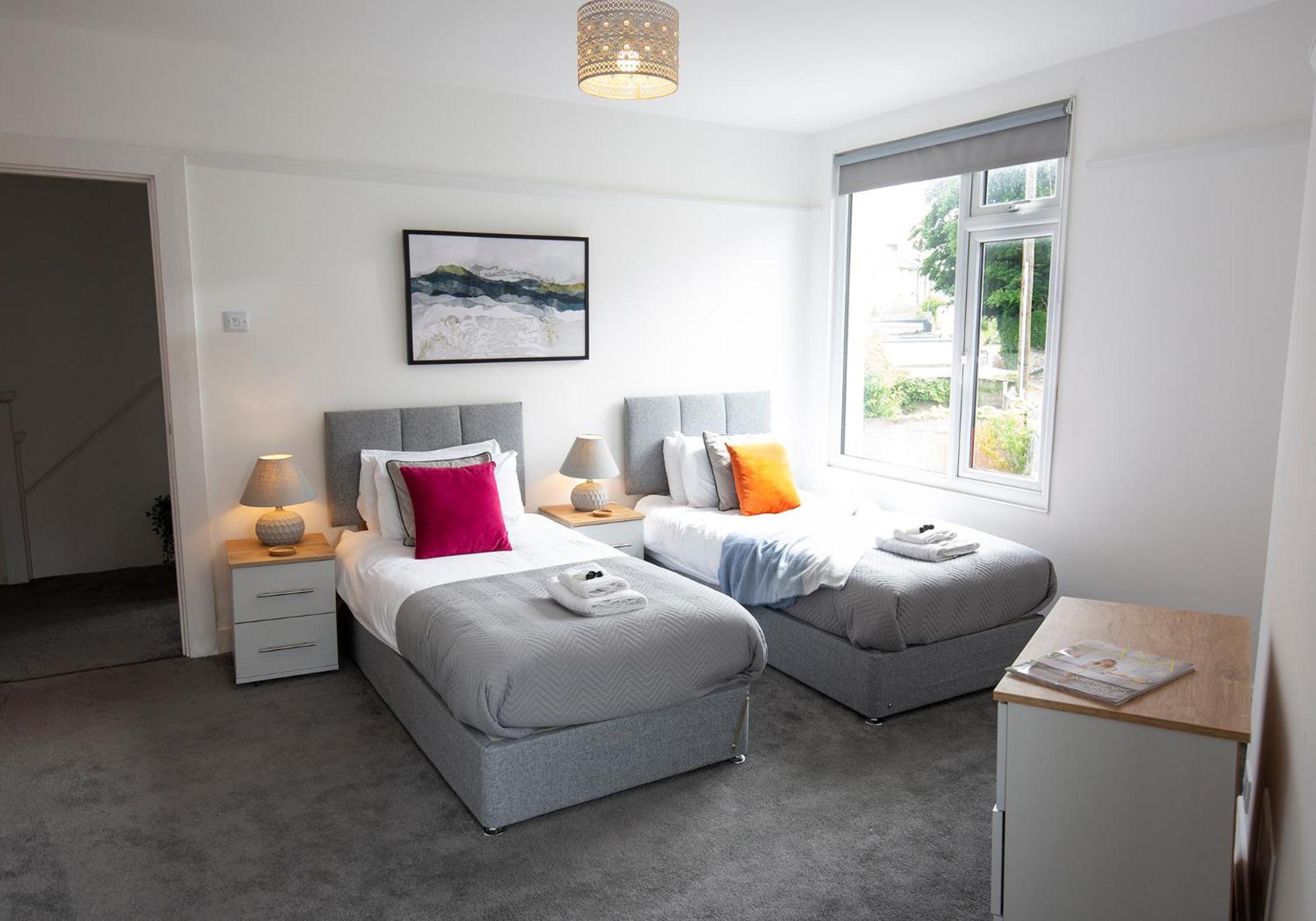 Park House - Very Spacious 4 Bed House, Games Room, Free Netflix, Close To Argyle, In The Heart Of Plymouth - Dogs Welcome - Hosted By Absolute Accommodation Плаймаут Экстерьер фото