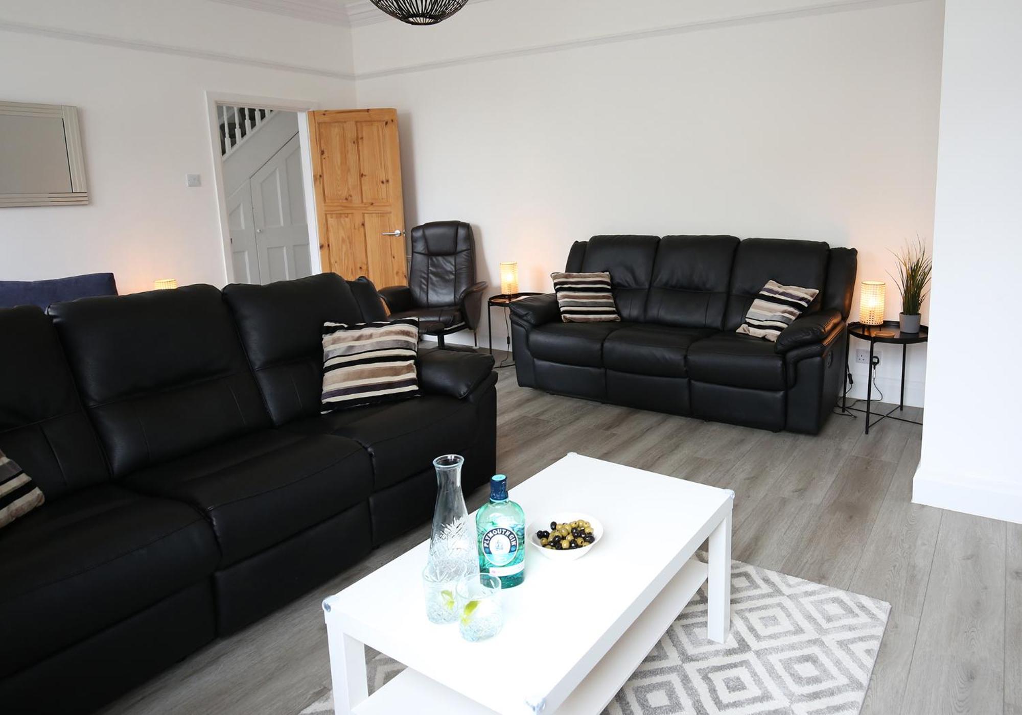 Park House - Very Spacious 4 Bed House, Games Room, Free Netflix, Close To Argyle, In The Heart Of Plymouth - Dogs Welcome - Hosted By Absolute Accommodation Плаймаут Экстерьер фото